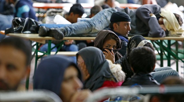 40,000 non-Muslim migrants harassed in German centers over their religion – activists