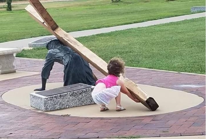 Portare il giogo della croce con Gesù