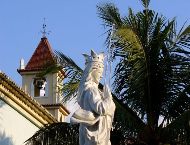 Estátua de Nossa Senhora da Conceição na Igreja de Balide, Timor  - igreja_balide_dili