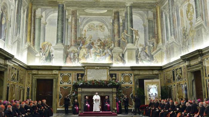 papa-francesco-parla-alla-curia