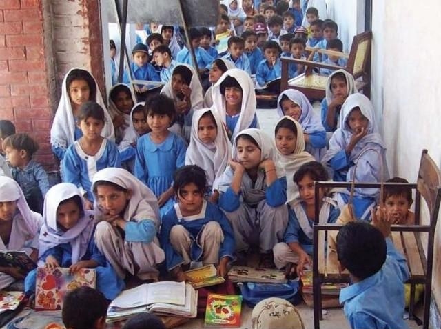 Pakistan - Los libros de texto llenos de intolerancia y el odio hacia los no musulmanes