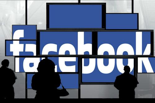 «Virus su Facebook, attacca pc e telefonini»