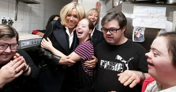 3627244-semi-exclusif-brigitte-macron-accompa-opengraph_1200-3