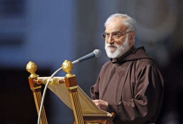 padre Raniero Cantalamessa