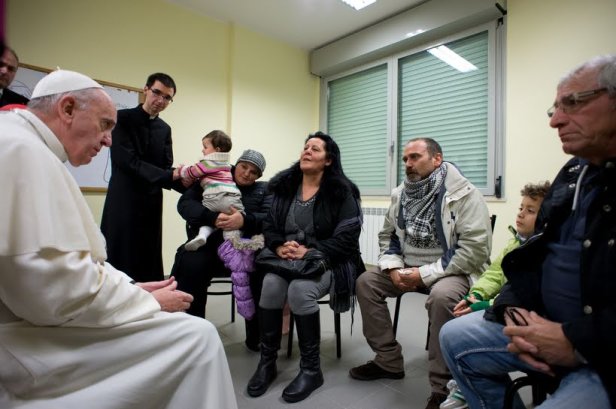 Nouvelle initiative du pape François pour les plus démunis de Rome.