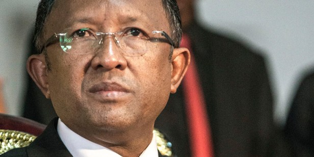 Parlamento de Madagascar vota destitución del presidente