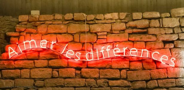 Michelangelo Pistoletto. Love Difference, installazione presso il Louvre, Parigi