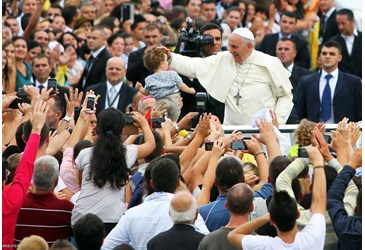 Papa Francesco in Albania - 4