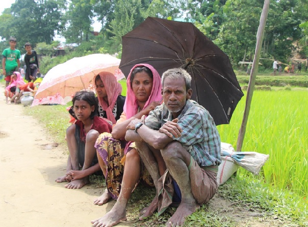 Quasi 300mila i Rohingya fuggiti in Bangladesh.jpg