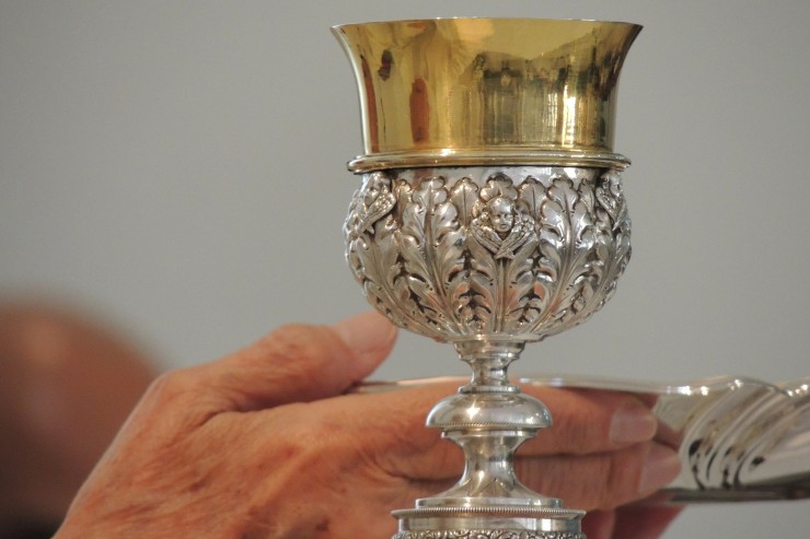 Liturgie, pas de changement au Missel romain.jpg