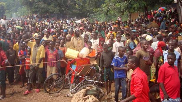 BURUNDI - Duzentos mil burundineses em fuga.