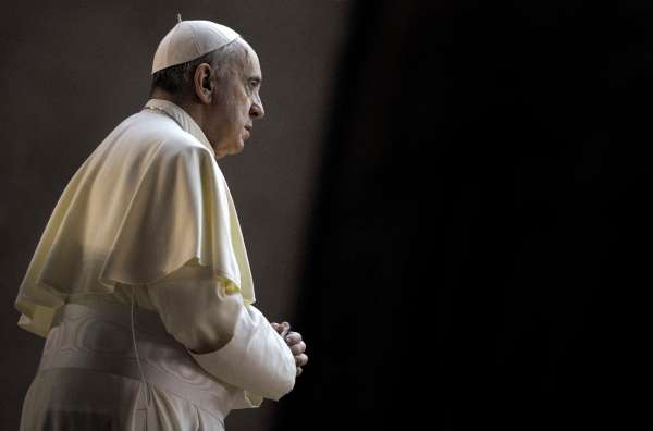 POPE FRANCIS PRAYS VIGIL IN SAINT PETER SQUARE POPE HAS CALLED FOR A GLOBAL DAY OF FASTING AND PRAYER FOR PEACE IN SYRIA AND AGAINST ANY ARMED INTERVENTION .. SAINT PETER SQUARE AT THE VATICAN ON SEPTEMBER 7, 2013.