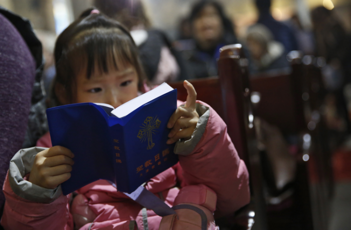 CHINA-_Child-and-bible.png