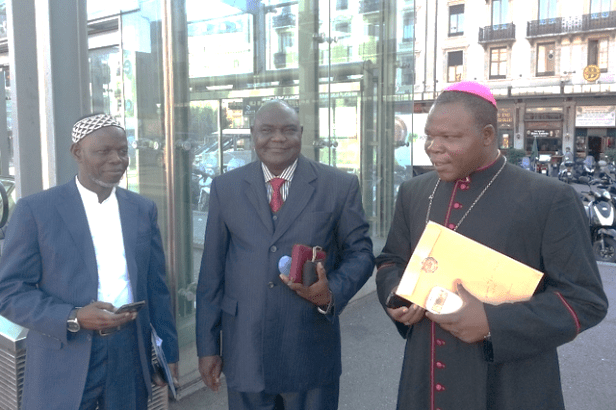 De gauche à droite, l'imam Oumar Kobin Layama, le pasteur Nicolas Guérékoyaméné-Gbangou et Mgr Dieudonné Nzapalainga