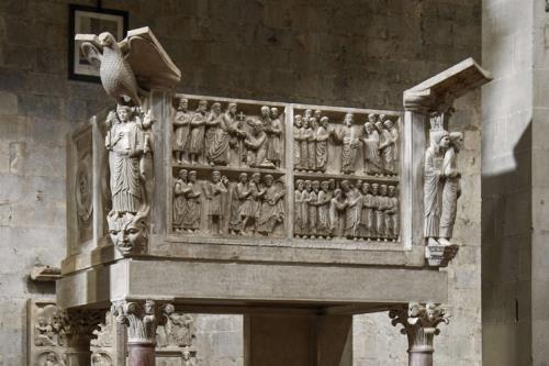 Pulpito, la Parola scolpita